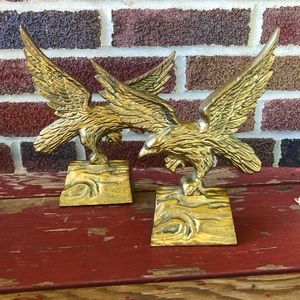 Majestic Eagles in flight solid brass bookends on rectangular base.